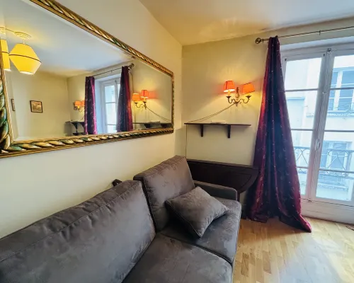 Vintage studio 150m to Notre Dame Hotels near الحي السادس - سان جرمان - لوكسمبورغ