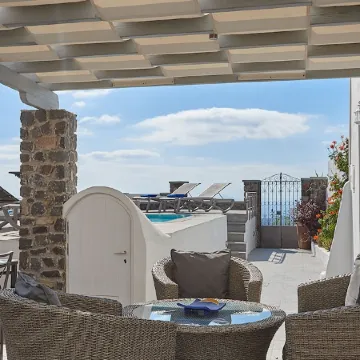 Villa Dakoronia•Stunning caldera view Private Pool