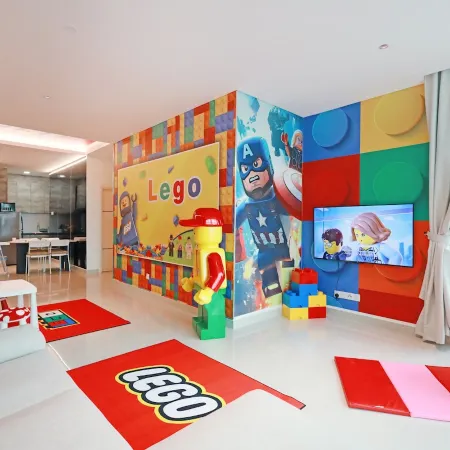 Lego House Near Lego Land