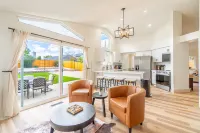 Modern Western Retreat Pet Friendly 4 bed 2 bath