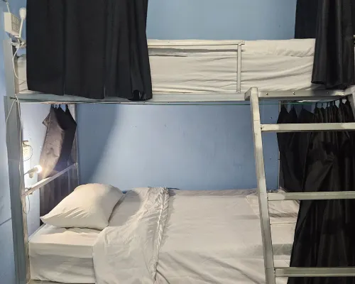 Kai Lions International Capsule Hostel Pakse โรงแรมในปากเซ