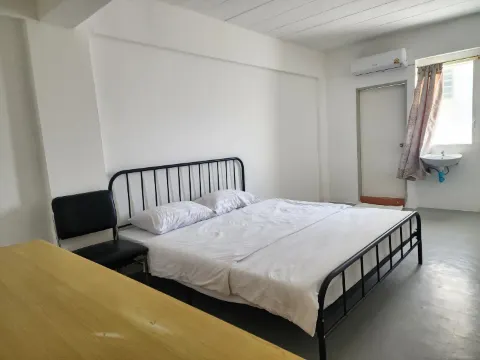 ห้องสแตนดาร์ด เตียงใหญ่ 1 เตียง