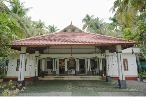 Abbas Heaven, A 93-years old heritage Home.