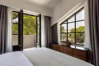 Centrale Lustica Bay by Angsana Hotels in 