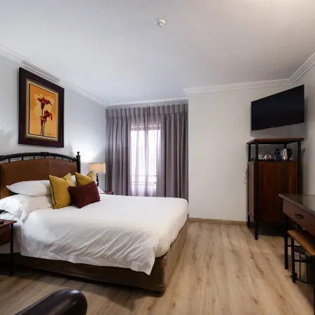 Basden Wood Hotel (RF) PTY LTD