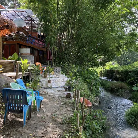 Good Life Dacha Riverside & Parkside Retreat