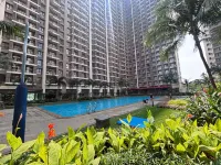 Pool view studio-Sky House BSD near AEON & ICE- L3 - Pools