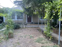 We look forward to hosting you at rural house – Millavera Rural Home - parking