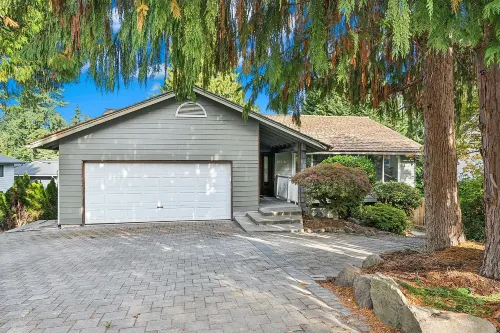 Cozy Home | Easy Access to Bellevue & Seattle - Parkplatz