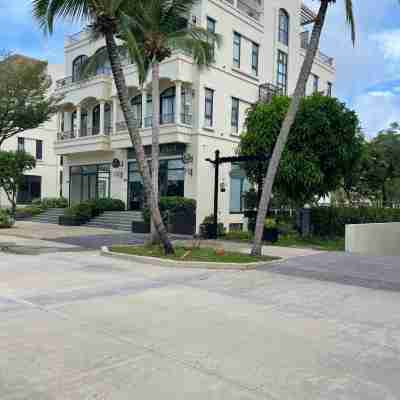 Gorgeous 7 bedroom villa near the beach Hotel Exterior