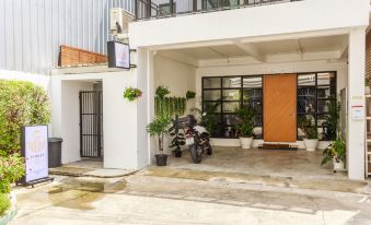 24 Hills Hotel