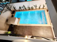Hidden Space Private Pool Villa Bangsaen - สระว่ายน้ำส่วนตัว