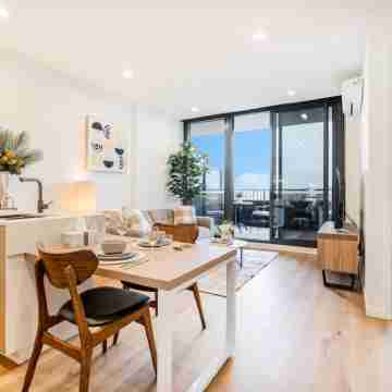 Stylish 1BR Apt in Ivanhoe with Free Parking Others