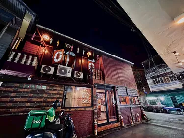 รูปภาพของThai teak Sathon Guest House