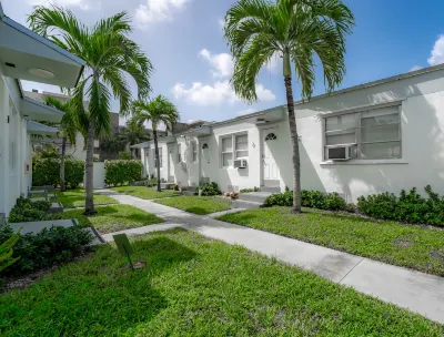 โรงแรม PRAIA Hollywood โรงแรมใน