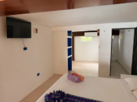 โรงแรม ชูบูร์นา