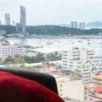 Pattaya Beach · THE Edge Base High-End Ocean View Pool Apartment · Direct Beach Access ·Homestay Hotel Exterior