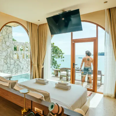 Mahina Villa Resort Koh Samet Отели рядом с достопримечательностью «Залив Каранг»