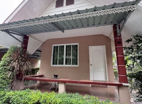 สายธารรีสอร์ท บ่อวิน