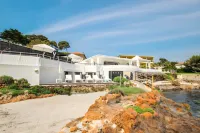 Waterfront villa in Cap d'Antibes
