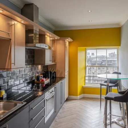 Royal Mile Apartments by Joivy