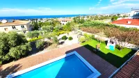 Villa Amazing by HolidayKeys