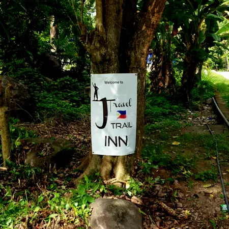 J Travel Trail Inn