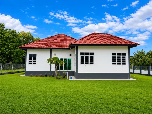 KU FAMILY HOMESTAY - parking