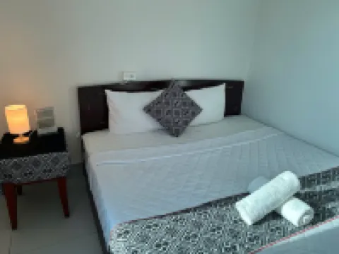 フロンティア ホステル＆ツアーズ ディエンビエンフーのホテル