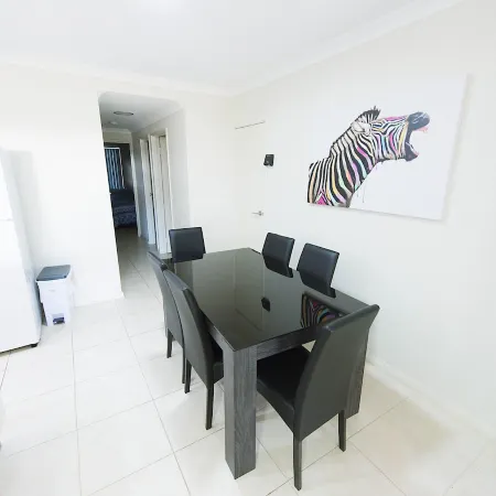 Unit Close to Airport, Hospital, Shops & Transport