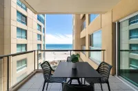 Beachfront at Glenelg Oaks Parking Pool Gym Wi-Fi - Pemandangan Pantai