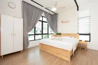 Muji Style 5BR Ferringhi Beach House 15Pax 1