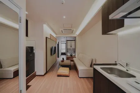 only 4 minute walk from Akihabara/ Haneda airport limousine bus 'hokkawa akihabara" Отели рядом со станцией Ж/д станция Кэйсэй Татэиси (Keisei-Tateishi)