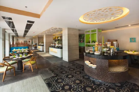 Poolside Escape Near Boracay’s Iconic Keyhole