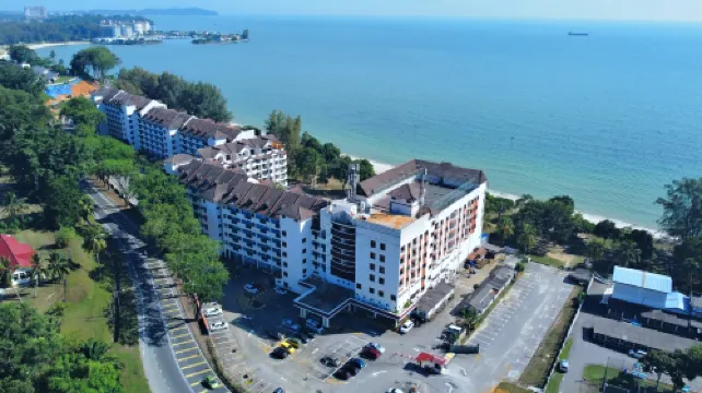 18pax GFloor 4R4B Dual-Key DOORSTEP PRIVATE BEACH, WATERSPORT, POOL, BBQ SET, WIFI