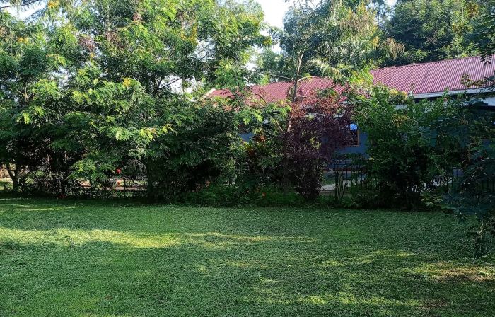 Pross Residence Hostel - Masindi- Close to Murchison Falls Gate