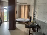 QI LU INTERNATIONAL HOTEL