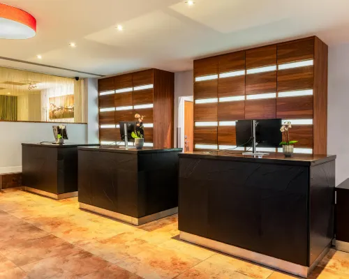 Majestic Hotels Bristol Hotels near The Galleries