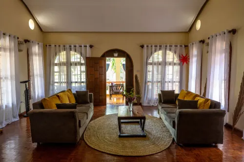 Hansat Homestay Residence - Hot Springs