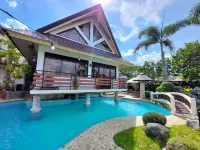 Pina Colina Resort Tagaytay City by RedDoorz - 2 estrellas