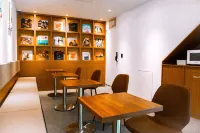 HOTEL MOMUM - Parking
