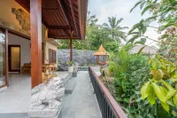Tirtha Dawa villa Hotels near Mason Elephant Park