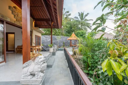 Tirtha Dawa villa Отели рядом с достопримечательностью «Penglipuran Village»