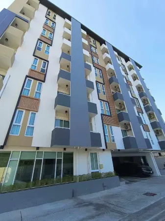 Classy at Bangsaen @The East Ville Bangsaen Отели рядом с достопримечательностью «Храм Ада и Рая»