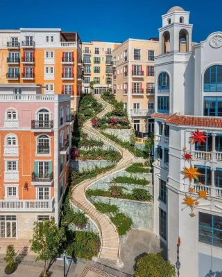 We Young Apartments by HOFs - Fireworks & Ocean view Các khách sạn ở Đảo Phú Quốc