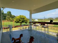 Naoat Resort Farm & Cafe