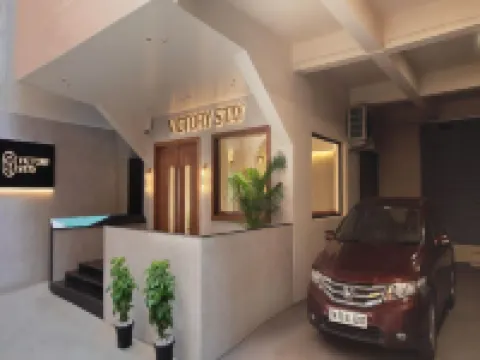Victory Stay Hotels near Kepri Coral Resort