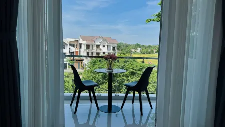 Niki Homestay Отели рядом с достопримечательностью «Nguyen Dinh Chieu Walking Street»