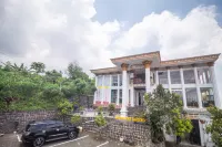 Gading Homestay Prigen Hotel dekat Paralayang Bukit Sempu