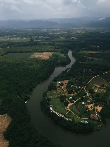 รูปภาพของช่องแคบ อิงแคว รีสอร์ท